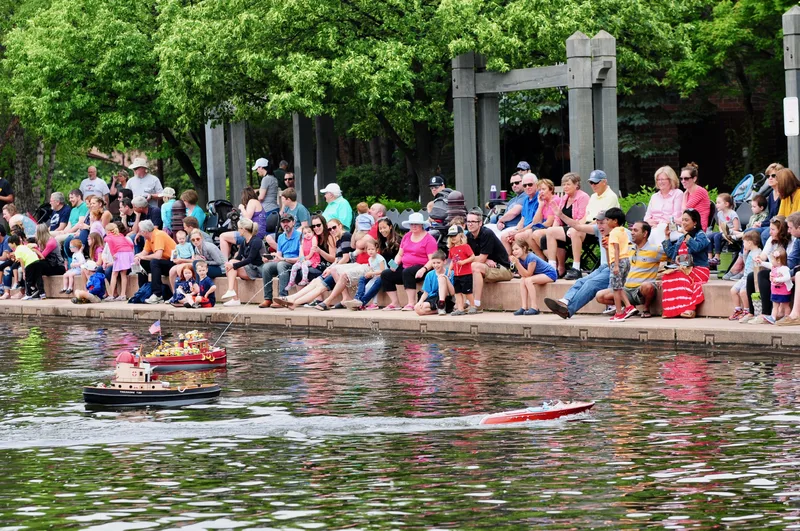 Fall Into the Arts Festival atmosphere in Edina