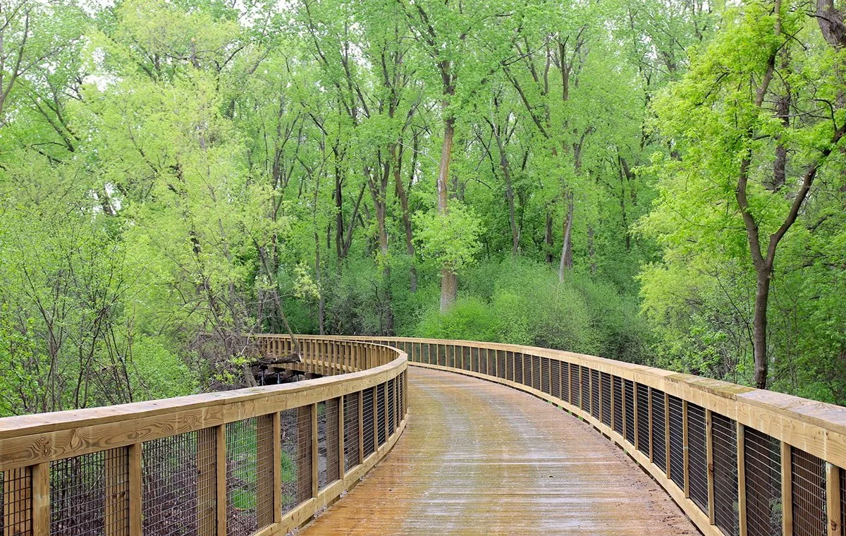 Eight Ways For Couples to Escape It All in Edina