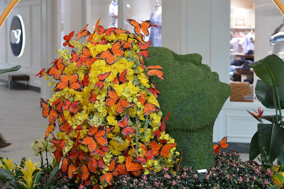 Step into Paradise: Galleria’s Spring Escape