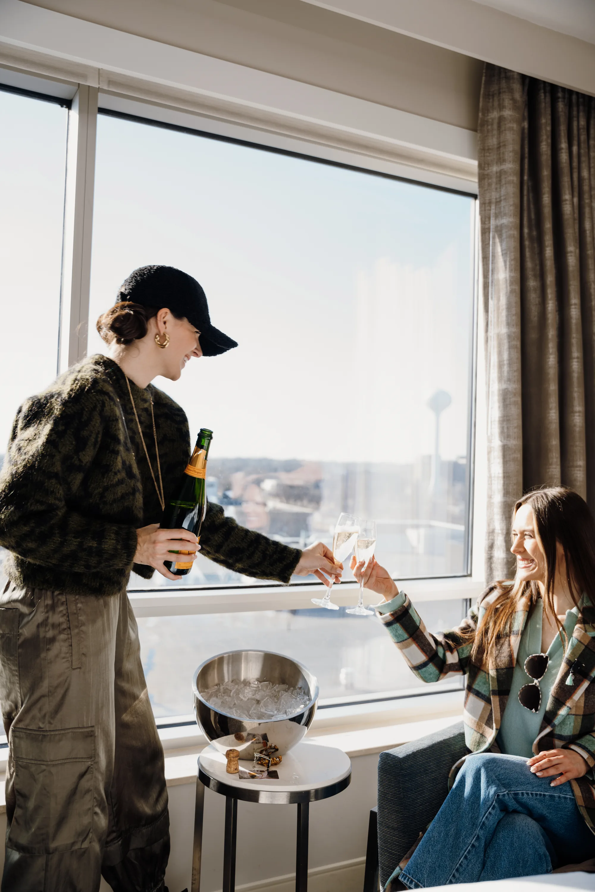 Celebratory drinks and warm winter ambiance at the Westin Edina Galleria